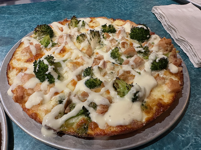 Cape Cod Cafe chicken broccoli alfredo pizza